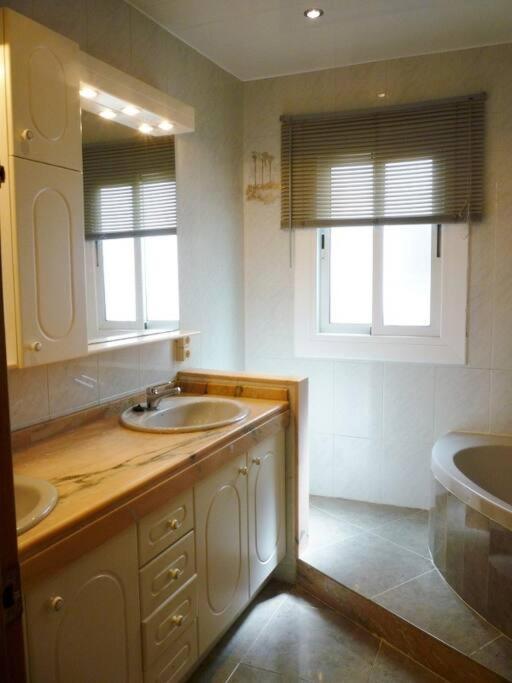 Moderno Apartamento En El Centro Vilanova i la Geltrú Esterno foto